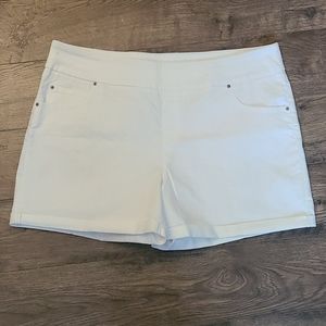 White short plus size XXL size 20 all white